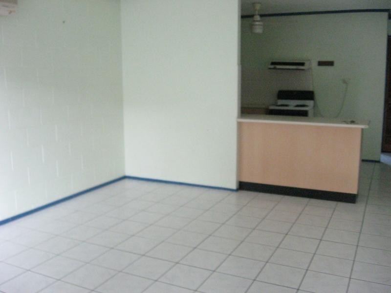 4/132 Queens Road, Hermit Park QLD 4812