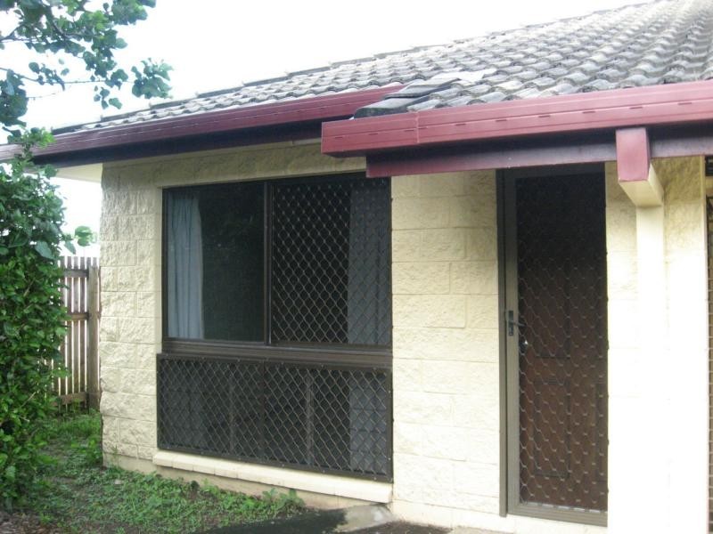 4/132 Queens Road, Hermit Park QLD 4812