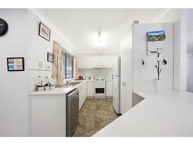 28 Leila Avenue, Rasmussen QLD 4815