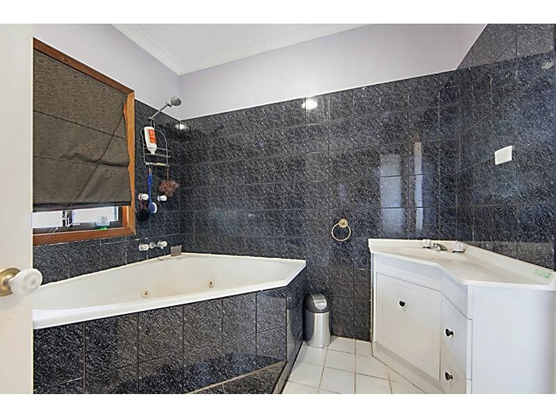 12 Holstein Place, Black River QLD 4818