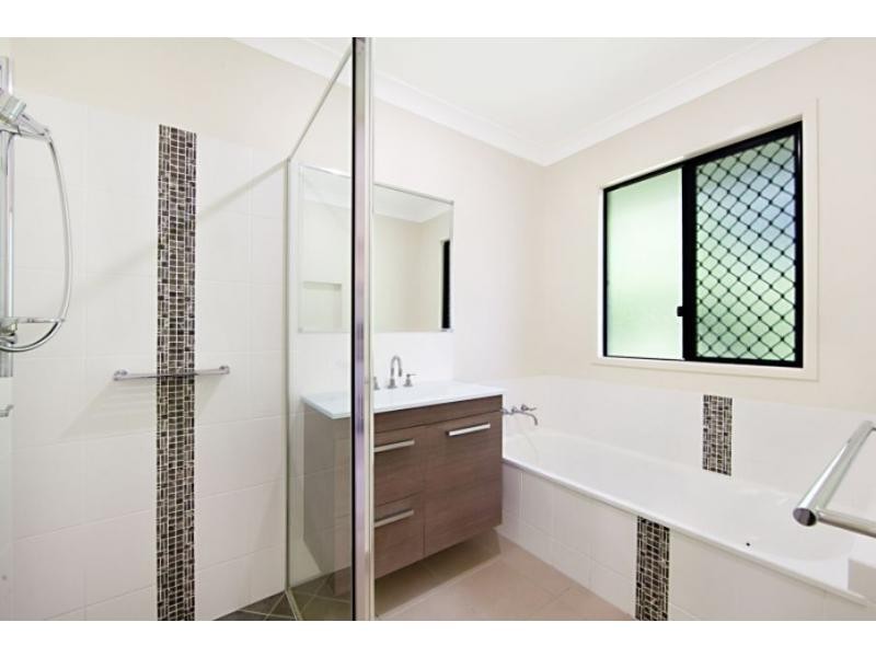 2 Scrubwren Circuit, Bohle Plains QLD 4817