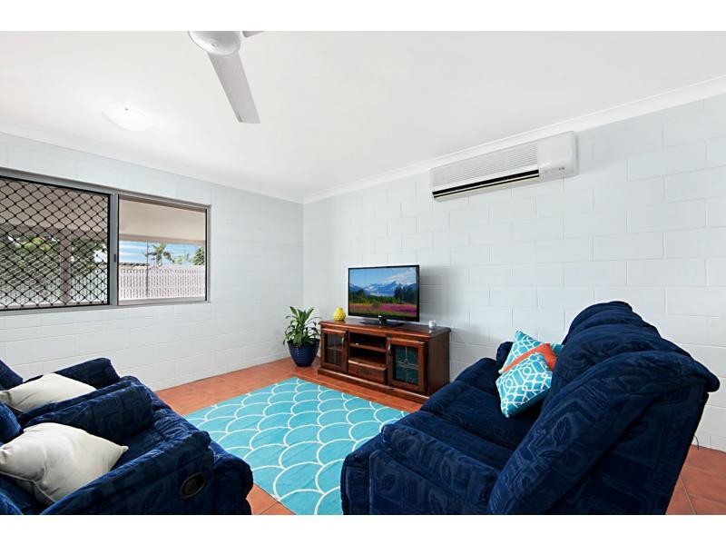 2 Dalkeith Crescent, Mount Louisa QLD 4814