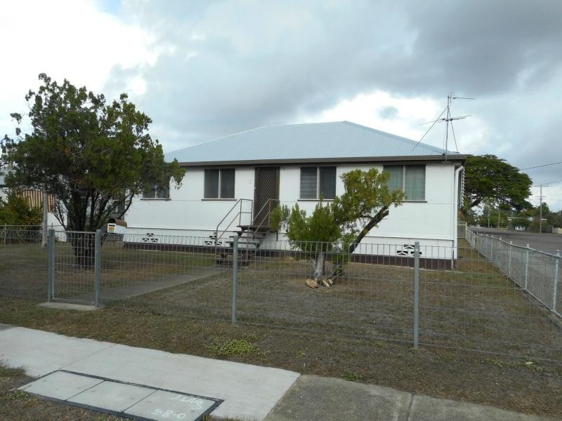104 Queens Road, Hermit Park QLD 4812