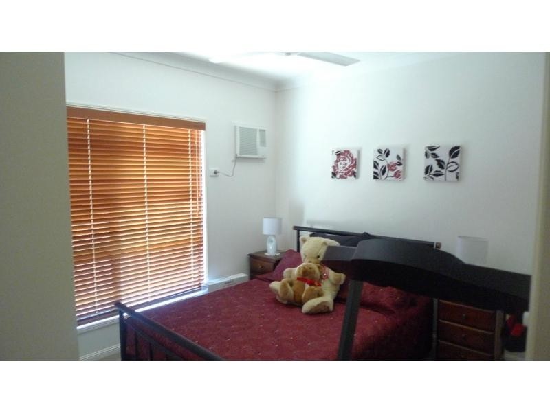 16 Helvellyn Street, Bushland Beach QLD 4818