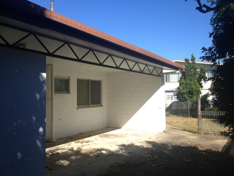 2/26 McBride Street, Kirwan QLD 4817