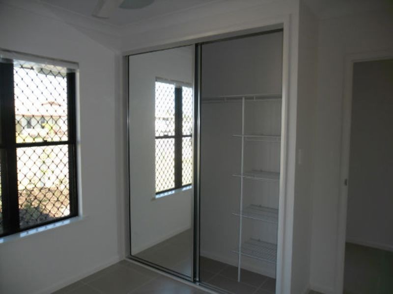 60 Shoalmarra Drive, Mount Low QLD 4818