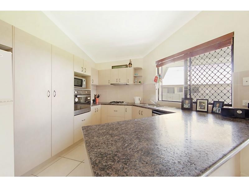 66 Corbett Street, Mount Louisa QLD 4814