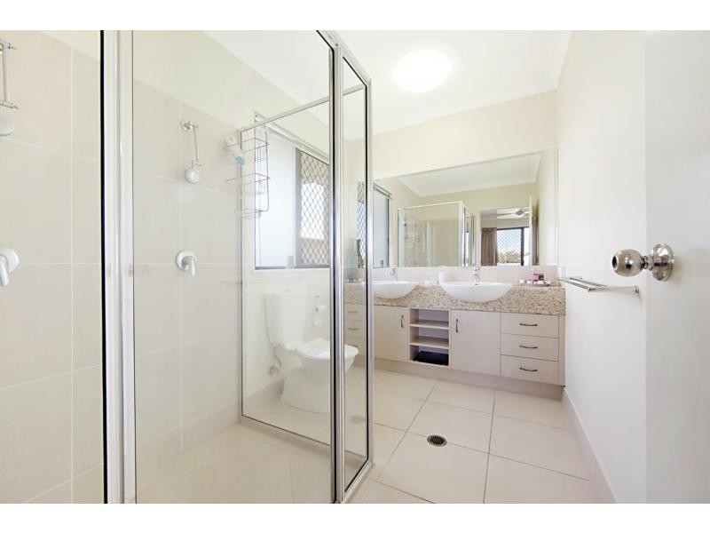 66 Corbett Street, Mount Louisa QLD 4814