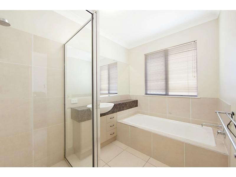 66 Corbett Street, Mount Louisa QLD 4814