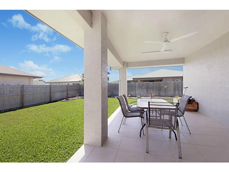 66 Corbett Street, Mount Louisa QLD 4814