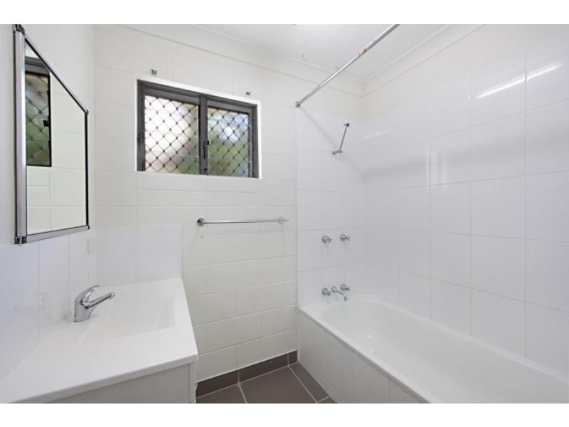 13 Nelia Street, Kirwan QLD 4817