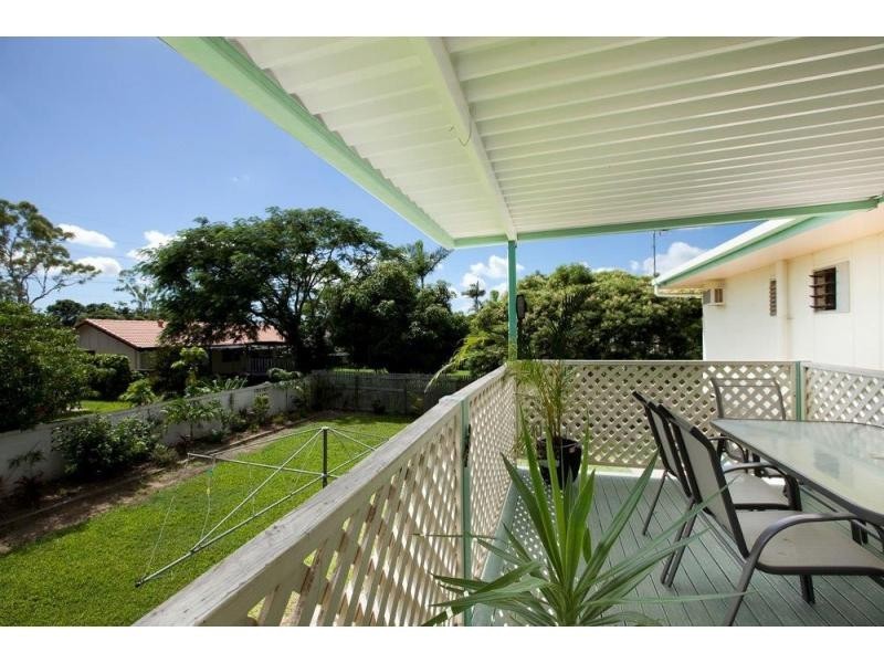 4 Selwyn Street, Cranbrook QLD 4814