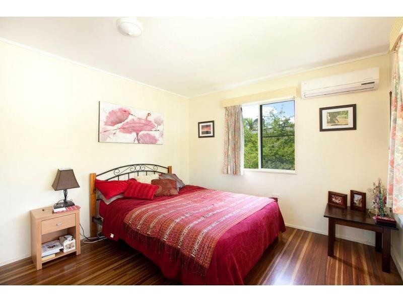 4 Selwyn Street, Cranbrook QLD 4814