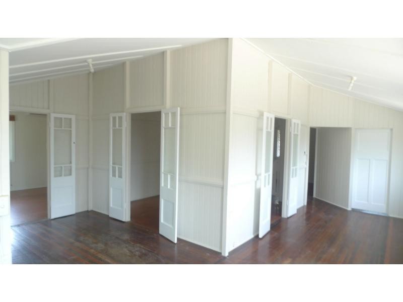 9 Echlin Street, West End QLD 4810