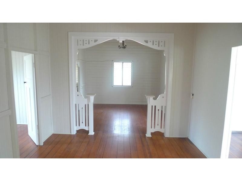 9 Echlin Street, West End QLD 4810