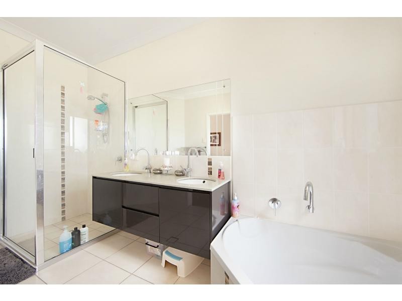 20 Muntrie Court, Mount Low QLD 4818