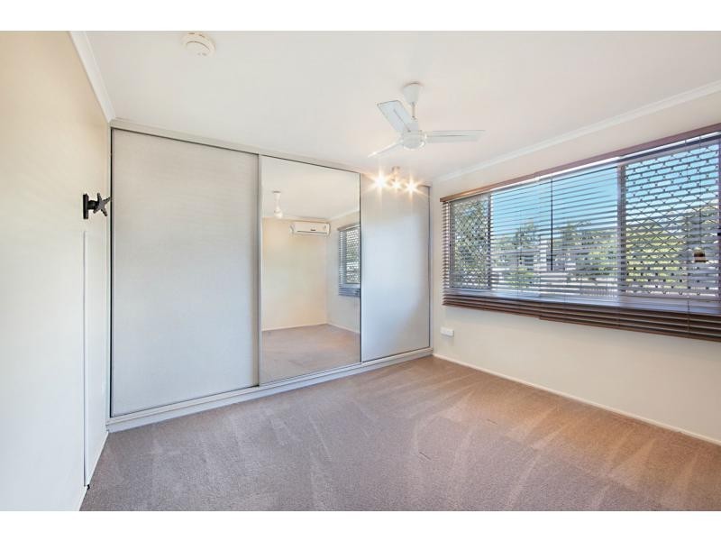 16 Coates Street, Mount Louisa QLD 4814