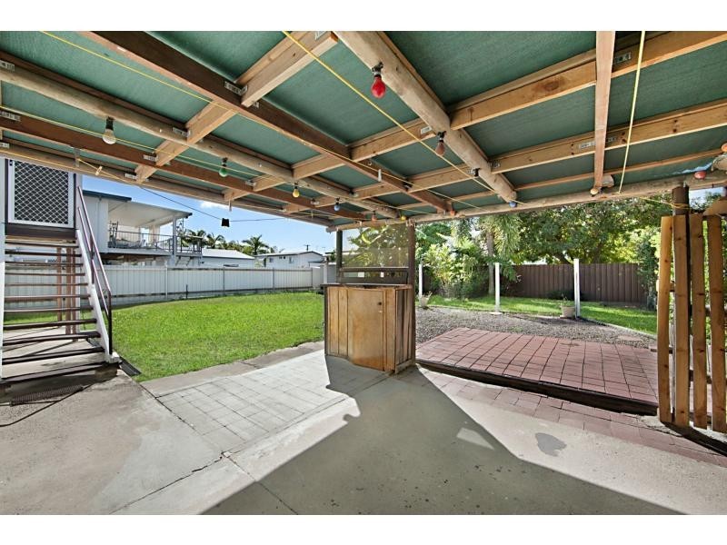 16 Coates Street, Mount Louisa QLD 4814