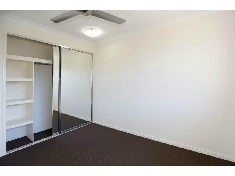 21 Wakeboard Circuit, Kelso QLD 4815