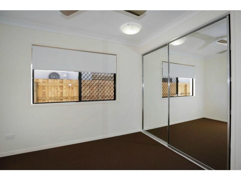 21 Wakeboard Circuit, Kelso QLD 4815