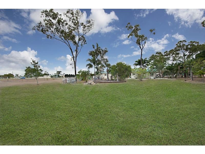 11 Kregor Street, Mount Low QLD 4818