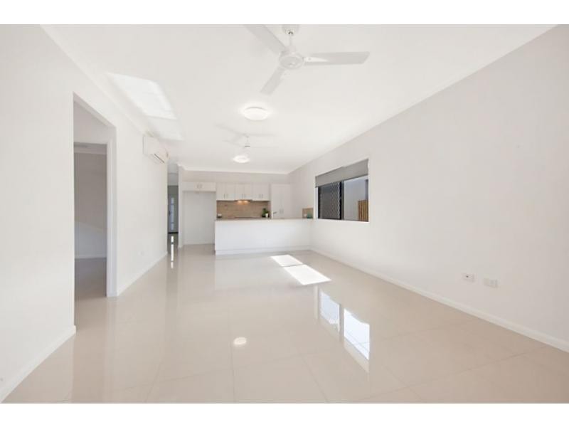 11 Dahlia Street, Burdell QLD 4818