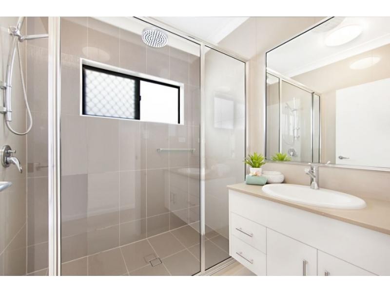 11 Dahlia Street, Burdell QLD 4818