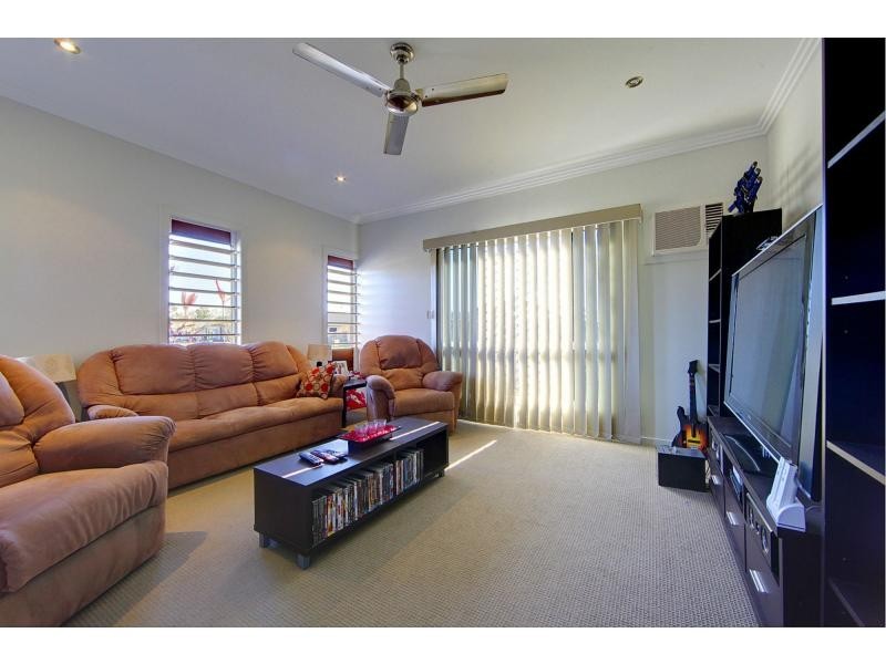 149 Daintree Drive, Bushland Beach QLD 4818