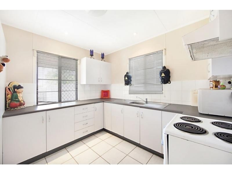 6 Emerald Street, Kirwan QLD 4817