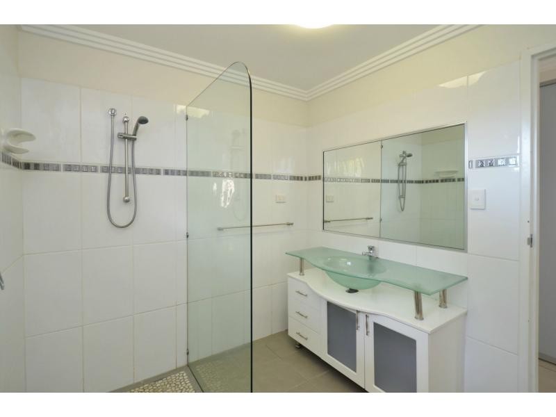 9 Carina Court, Mount Louisa QLD 4814