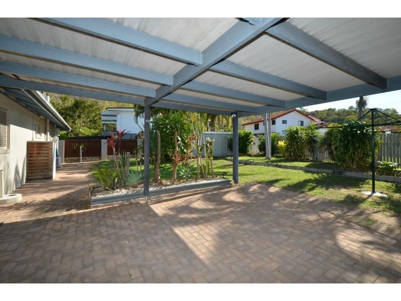 9 Carina Court, Mount Louisa QLD 4814