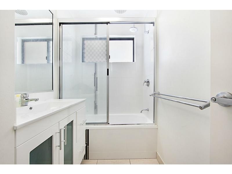 5 Black Apple Avenue, Mount Low QLD 4818