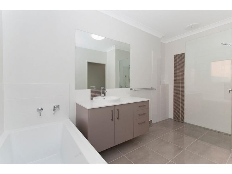 13 Chimene Lane, Burdell QLD 4818
