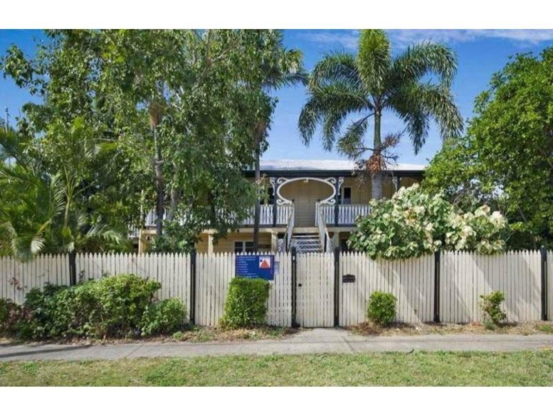 1 Tenth Avenue, Railway Estate QLD 4810