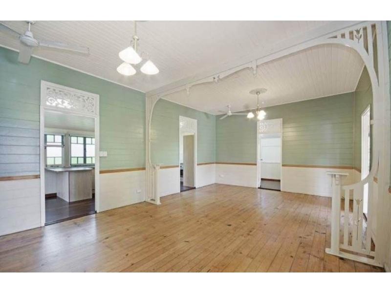 1 Tenth Avenue, Railway Estate QLD 4810