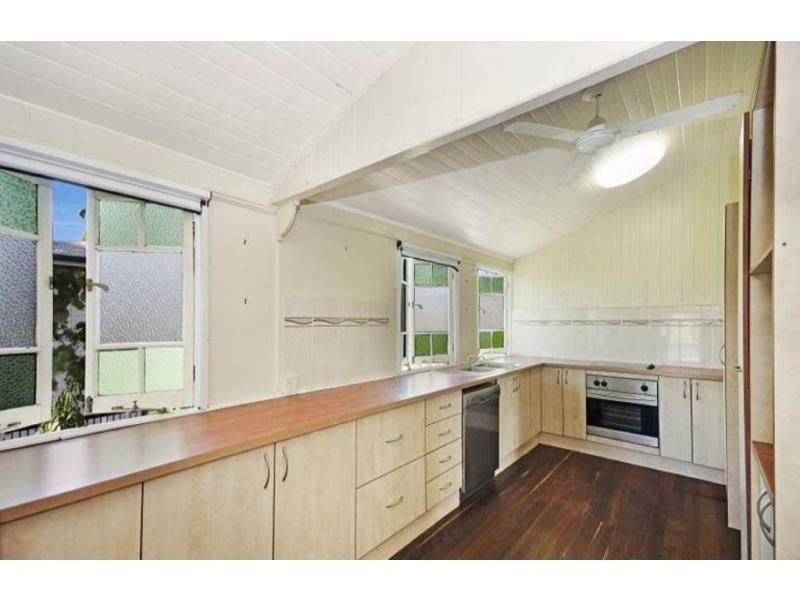 1 Tenth Avenue, Railway Estate QLD 4810