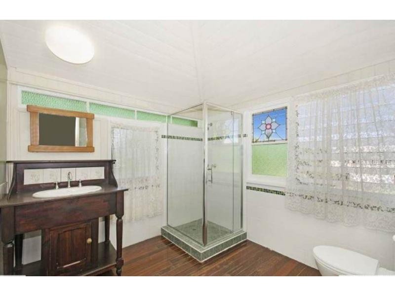 1 Tenth Avenue, Railway Estate QLD 4810