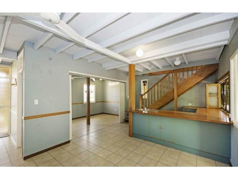 1 Tenth Avenue, Railway Estate QLD 4810