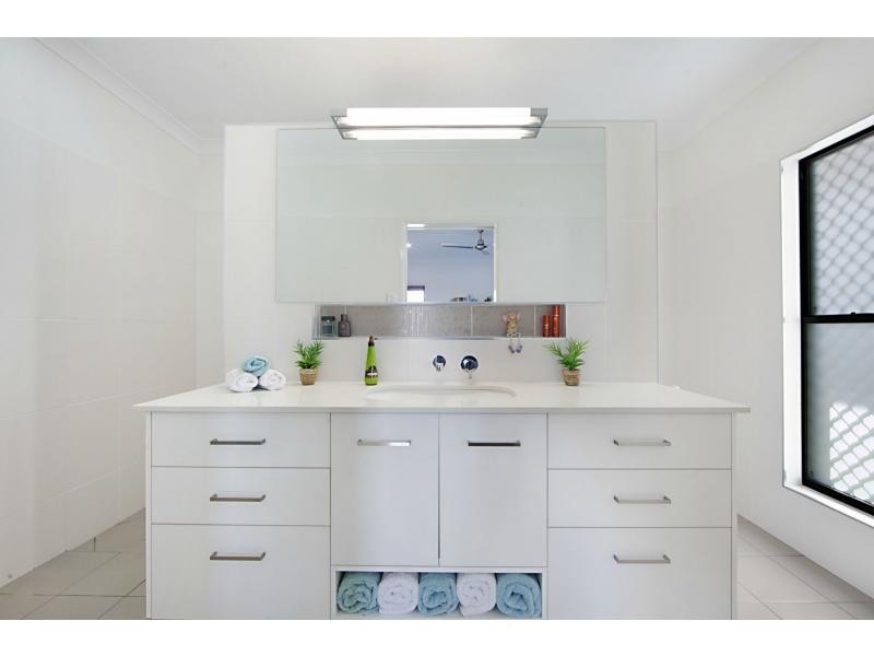 23 Apple Gum Avenue, Mount Low QLD 4818