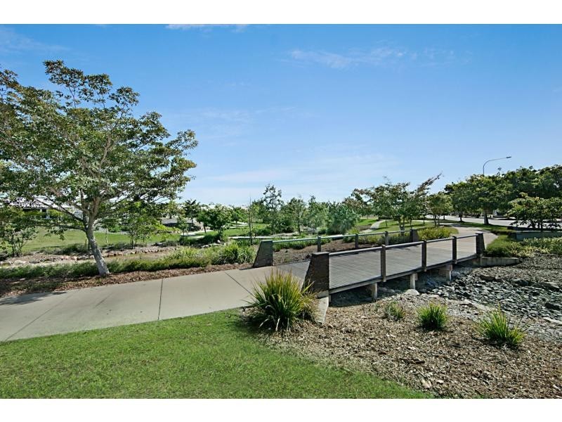 23 Apple Gum Avenue, Mount Low QLD 4818