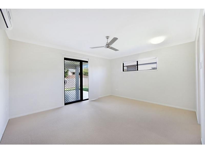 31 Hillock Crescent, Bushland Beach QLD 4818