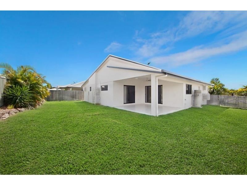 31 Hillock Crescent, Bushland Beach QLD 4818