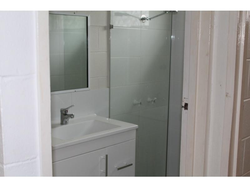 1/9 Bent Street, Mundingburra QLD 4812