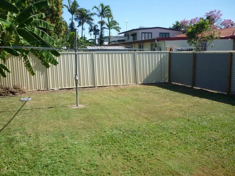 1/9 Bent Street, Mundingburra QLD 4812