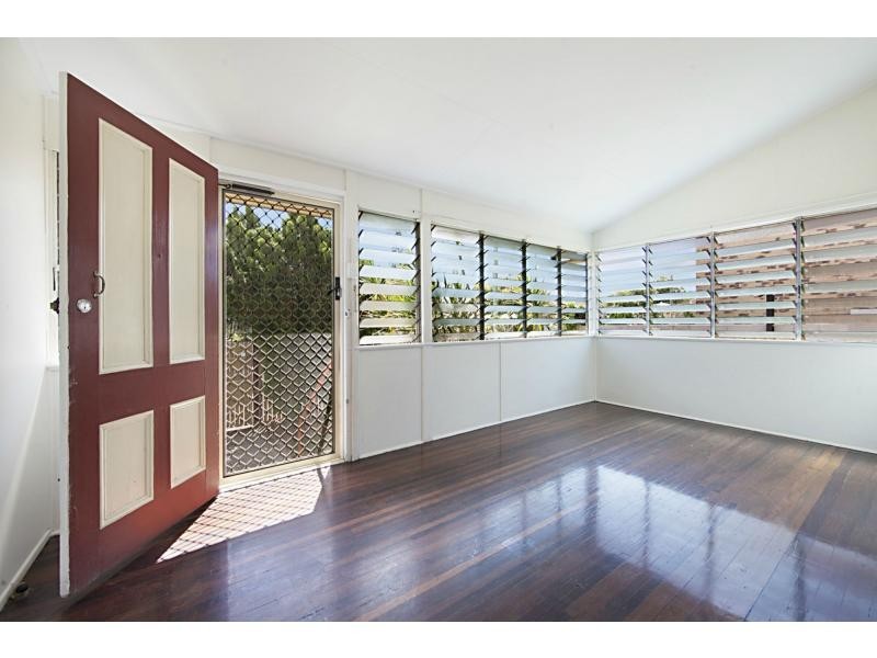 34 Ackers Street, Hermit Park QLD 4812