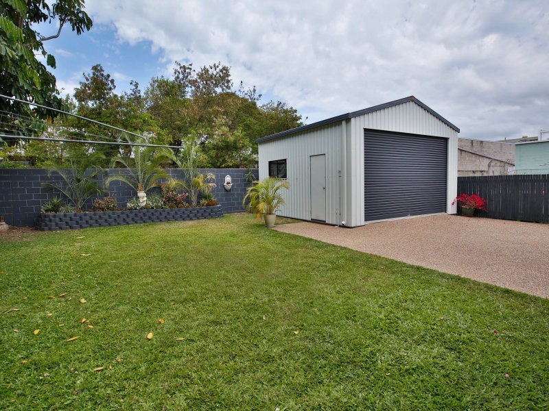 3 Echlin Street, West End QLD 4810