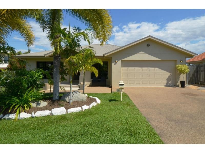 30 Thorn Street, Mount Louisa QLD 4814