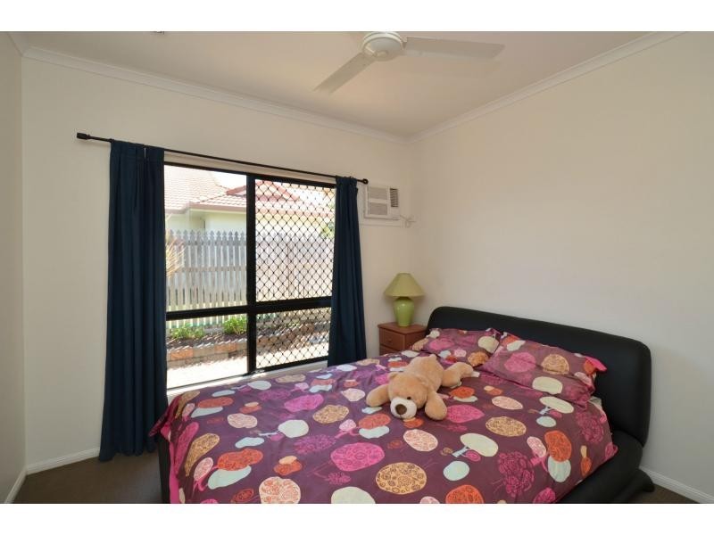 30 Thorn Street, Mount Louisa QLD 4814