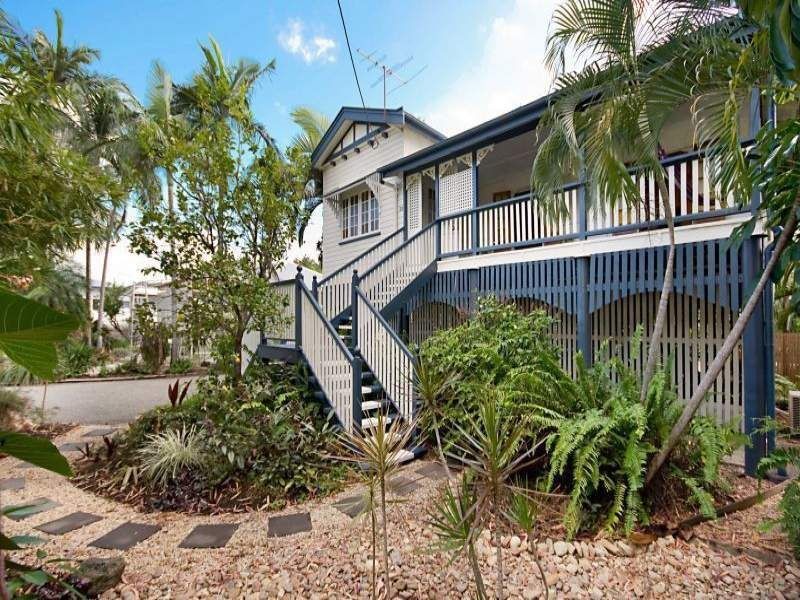 31 Ahearne Street, Hermit Park QLD 4812