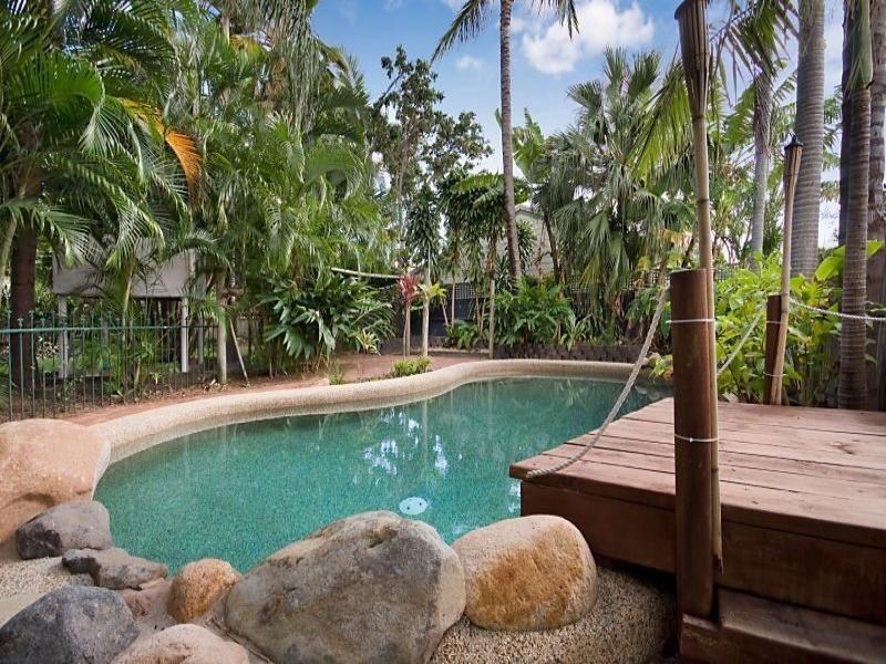 31 Ahearne Street, Hermit Park QLD 4812